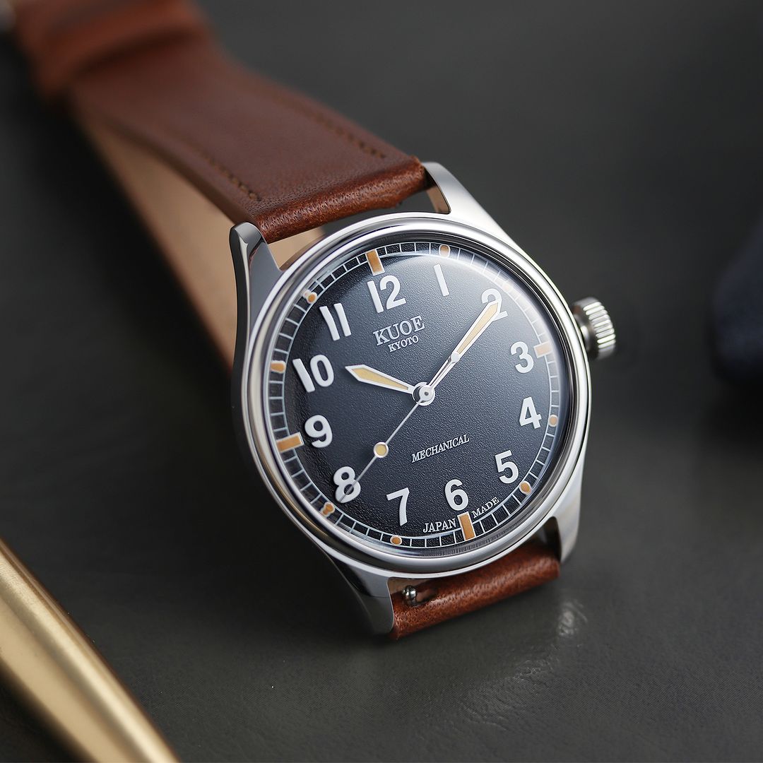 Captivated by Classic Elegance: The Kuoe Old Smith 90-002 Watch